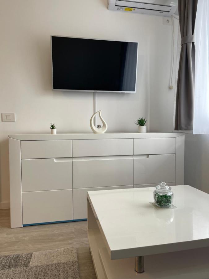 Phoenix Luxury Apartment 오라데아 외부 사진
